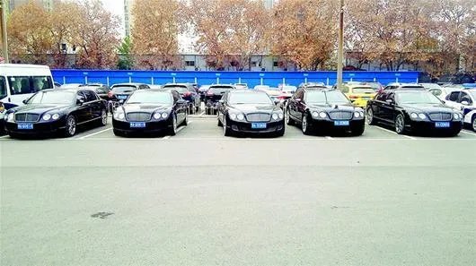 5辆宾利套牌被扣 总价值约2000万元