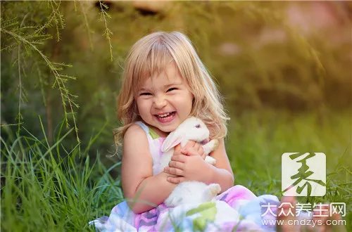  一岁半宝宝不爱吃饭怎么回事