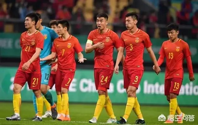 李毅微博发怒后，再发文“没有国家荣誉感就不配代表国家队出战”，你怎么看？