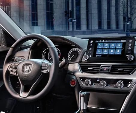 2013款的别克君越内饰,你认为放到如今属于什么档次?