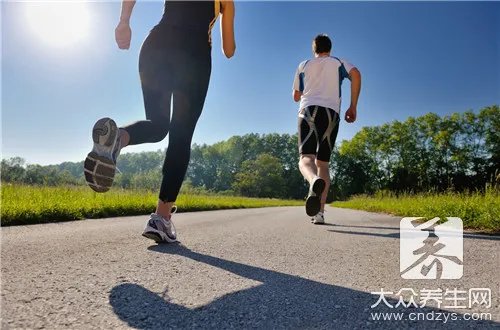  长跑训练方法和技巧
