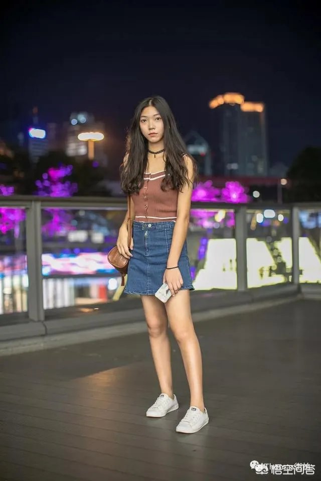 裙裤搭配什么上衣好看,女生裙裤穿搭图片?