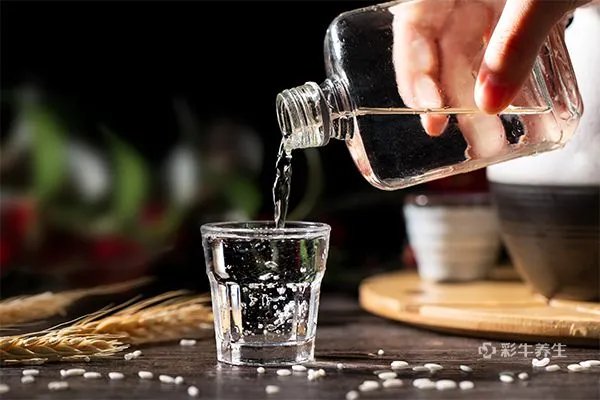 喝酒后可以打新冠疫苗吗