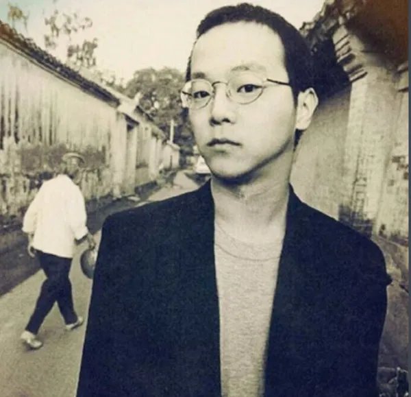 窦唯烧车事件的来龙去脉是甚么