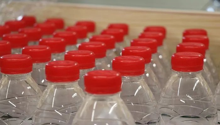 矿泉水是溶液吗