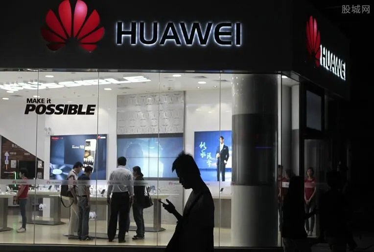 孟晚舟多少岁？ 孟晚舟年轻图片热传被赞商界女神