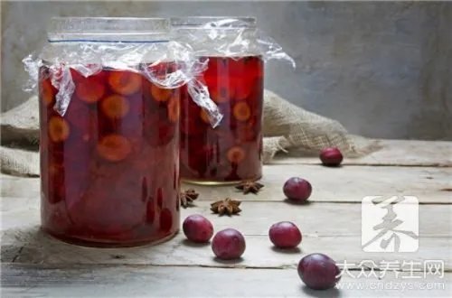 杨梅汁怎么洗干净