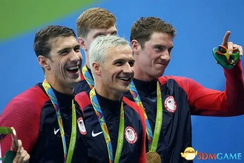 碧池的后遗症来了！美国游泳名将银发染绿变索隆