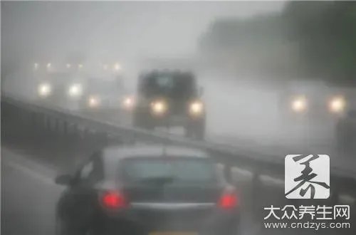 雾霾形成的原因_雾霾是怎么形成的