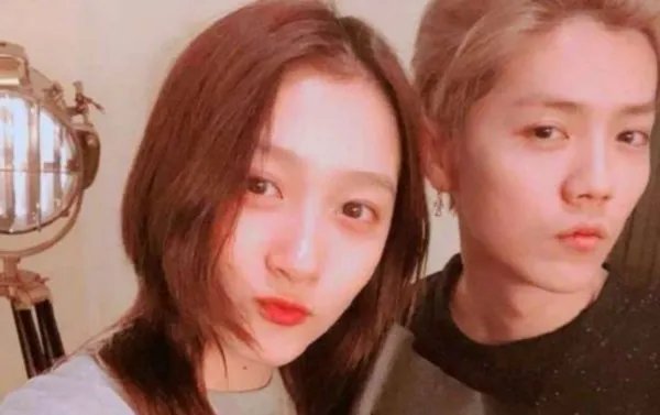 有哪些明星公布恋情的时候，微博崩了？