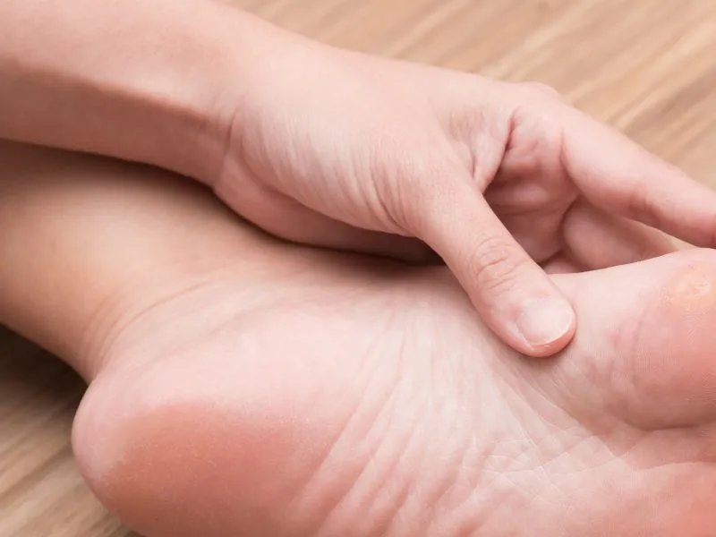 脚底板筋疼是怎么回事