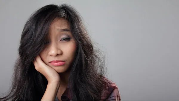 脸颊毛孔粗大什么原因