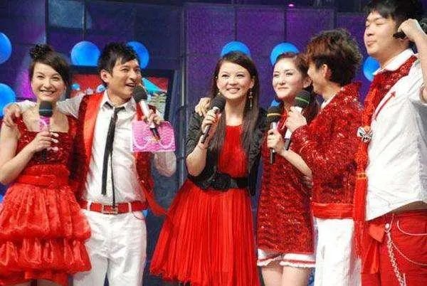 吴昕微博晒自拍并附文“拍出全智贤的感觉了吗”，你怎么看？