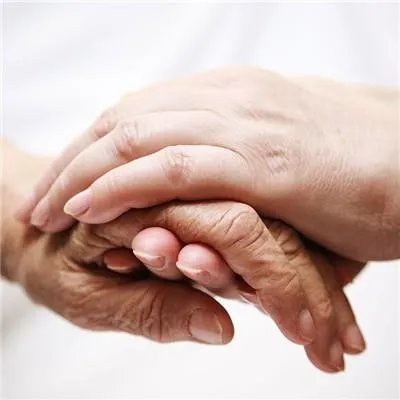 手上长老年斑怎么办