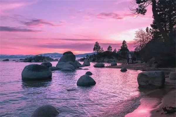 2020十大网络流行歌曲：没有人永远年轻，但永远有人年轻