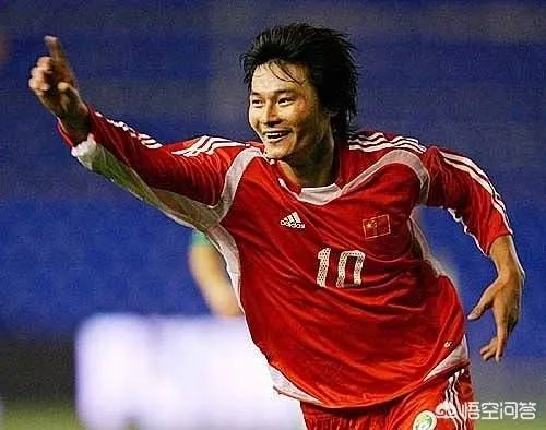 李毅微博发怒后，再发文“没有国家荣誉感就不配代表国家队出战”，你怎么看？