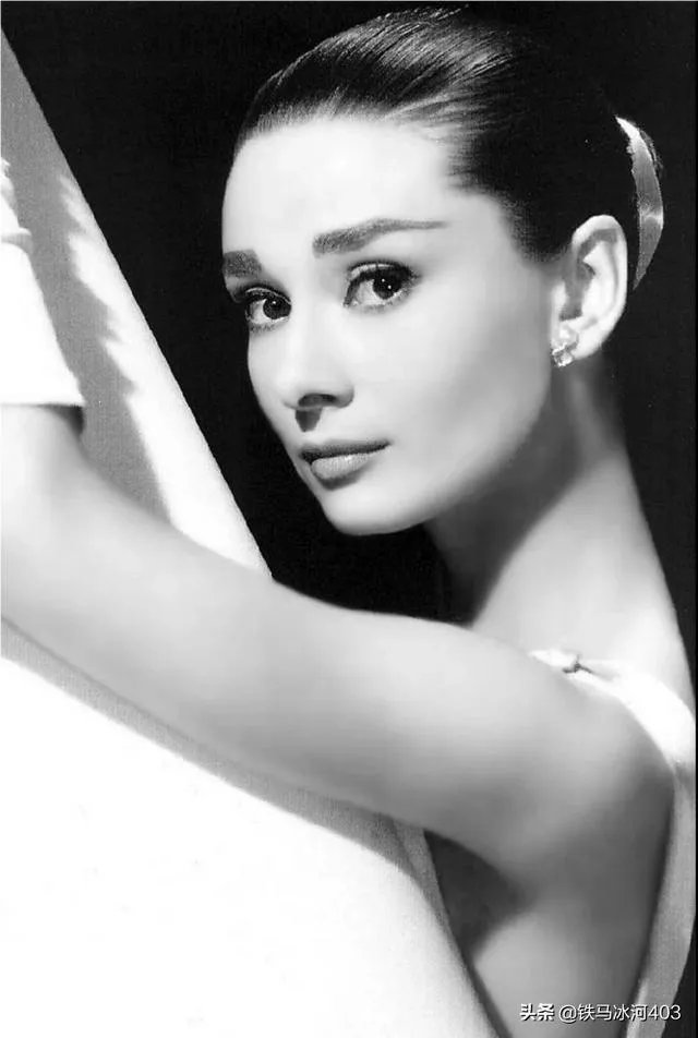 你有没有收藏奥黛丽赫本的经典照片？