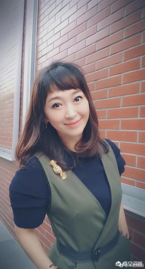 如何评价“小鹿姐姐”主持人郏捷?