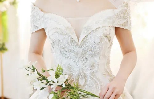 试婚纱需要准备什么 婚纱可以随便试吗