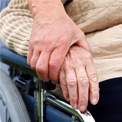 老年人尿失禁如何护理