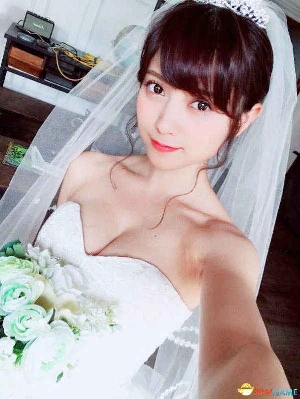 漂亮小护士的周刊写真美图赏 制服诱惑永不停歇