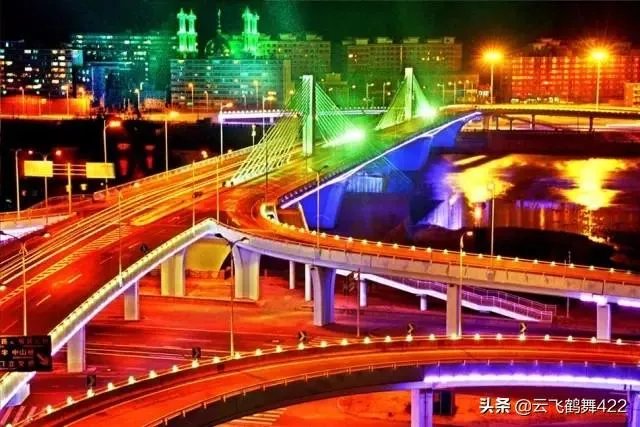 到哪里旅游最好玩？