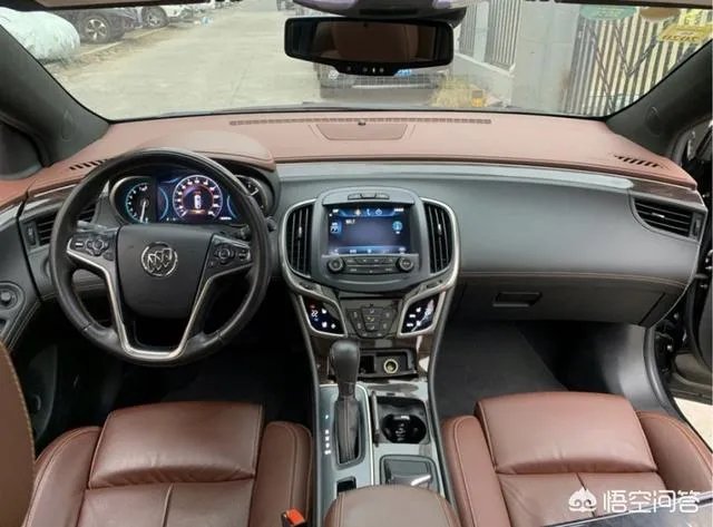 2013款的别克君越内饰,你认为放到如今属于什么档次?