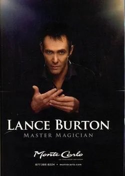 人体漂浮魔术是怎样做到的？