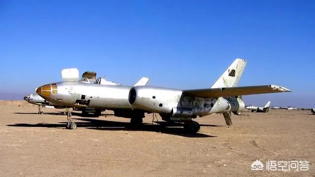 装备伊尔28的国家