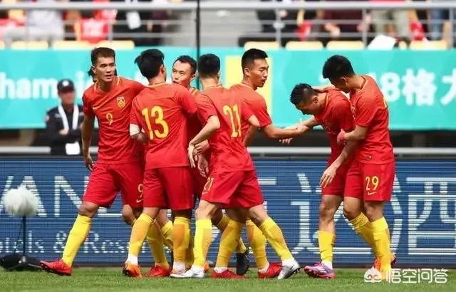 李毅微博发怒后，再发文“没有国家荣誉感就不配代表国家队出战”，你怎么看？