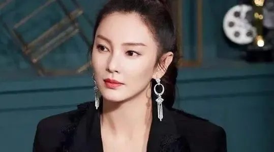 张雨绮退出女儿们的恋爱，节目组是怎么回应？