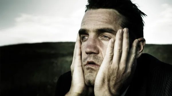 男性脸部毛孔粗大怎么办？男性脸部毛孔粗大如何改善