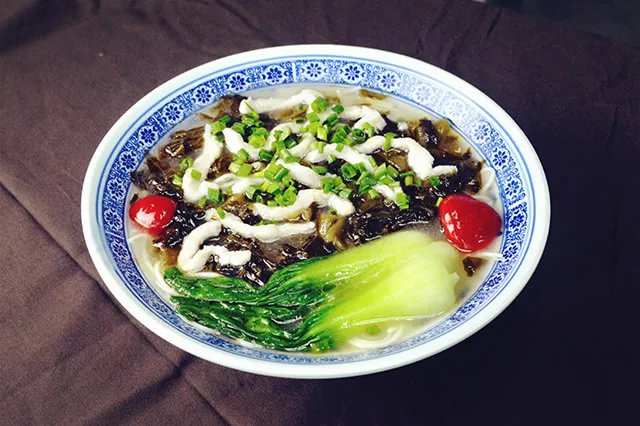 酸菜疙瘩汤的家常做法 酸菜疙瘩汤怎么做好吃