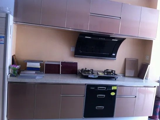 uv橱柜门板优缺点分析 uv橱柜门板价格是多少