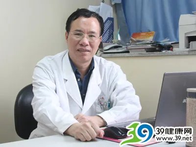 广州医学院第一附属医院儿科陈福雄主任：婴儿反复长红疹警惕湿疹 或与蛋白过敏有关