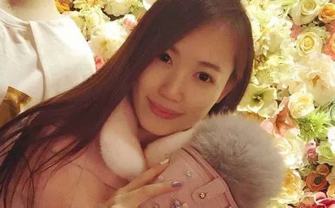 马蓉的微博小号为什么取名“不吃素的狮子asdfgh”?她想表达什么?