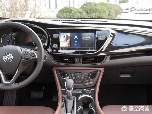 2013款的别克君越内饰,你认为放到如今属于什么档次?