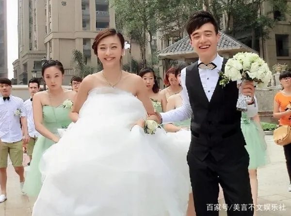 4位导师同时叫好，参加好声音的陈冰，现在怎么样了？