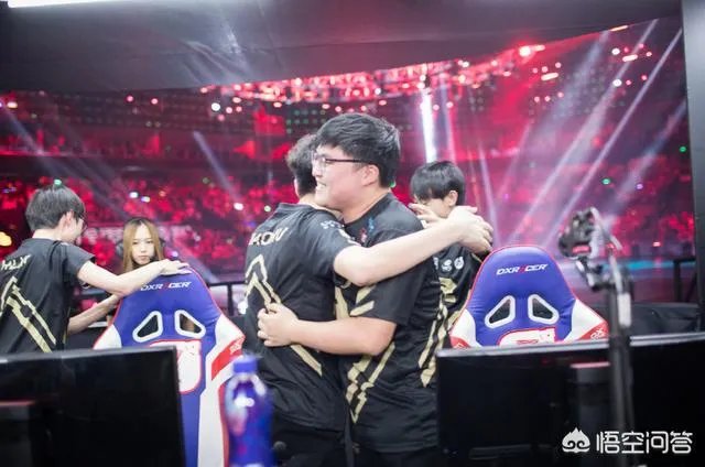 RNG首局击败了IG,LoveZrr团战打崩了Theshy,你怎么看?