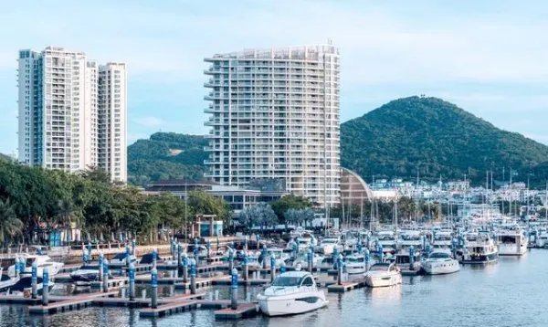 有惊鸿般的夜景,三亚海天盛筵港真的美女如云吗?