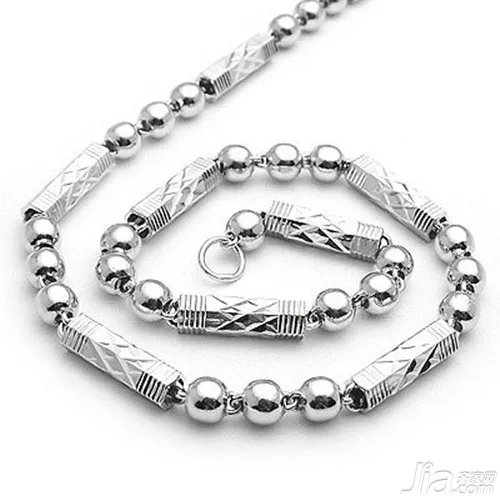 男友生日送什么礼物好呢