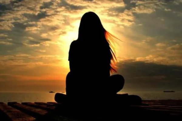 颠沛流离的生活上一句是什么？