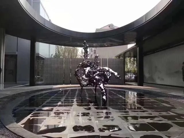 在中介买了一套房子，房东消失联系不上了怎么办？