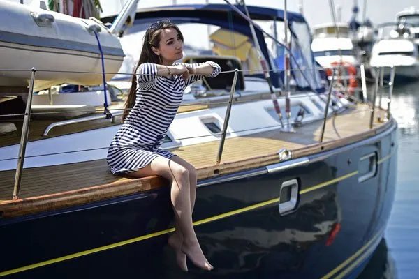 showgirl游艇门事件是什么 仿佛这是一种不正当的职业