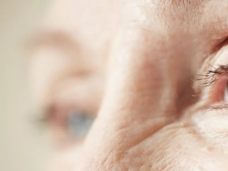 一眨眼就疼的原因