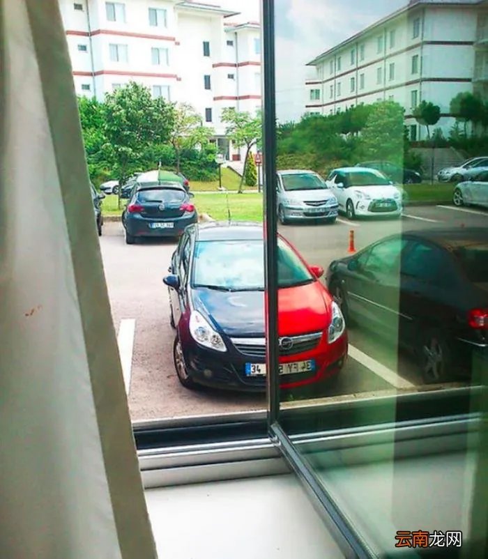 13张视觉错误照片 视觉错误图片