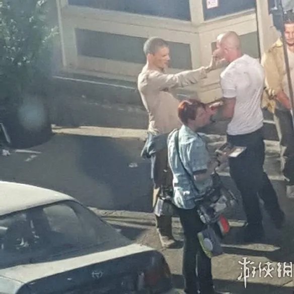 《越狱》第五季预告片场照曝光 迈克尔揭开死亡真相