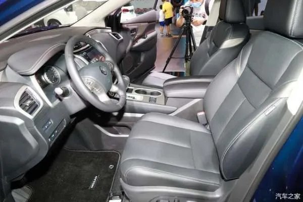 日产旗舰SUV买沙发送车 实拍2021款楼兰 最低只要20万