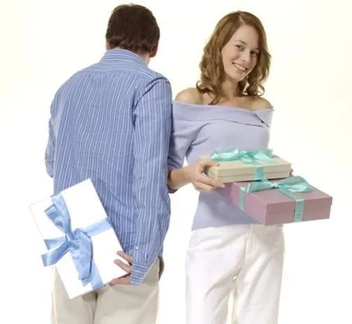 第一次去男方家带什么礼物 女方见男方家长禁忌