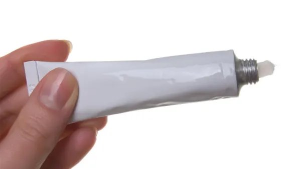 脸上老长痘痘怎么办